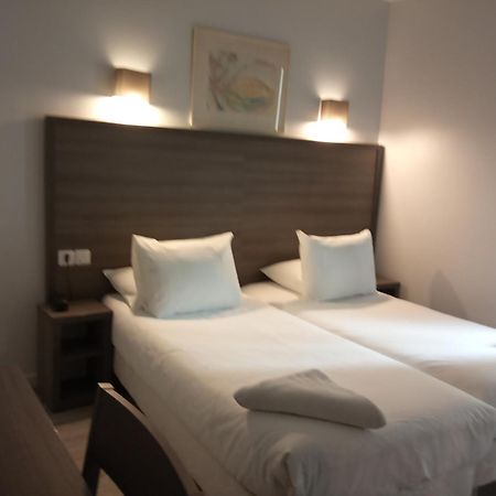 Hotel Du Globe 18 Paris Cameră foto