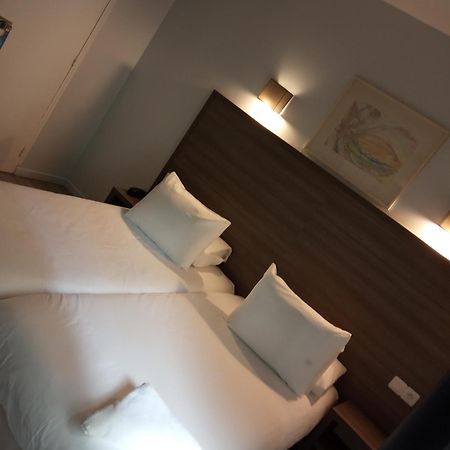 Hotel Du Globe 18 Paris Cameră foto