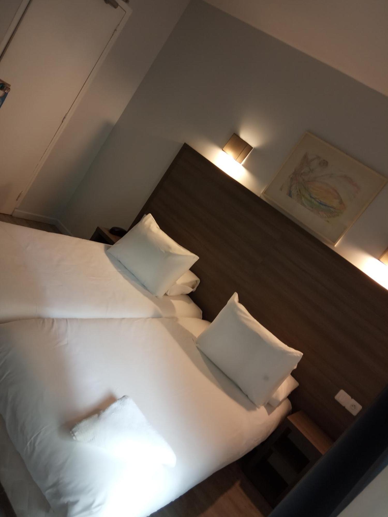 Hotel Du Globe 18 Paris Cameră foto