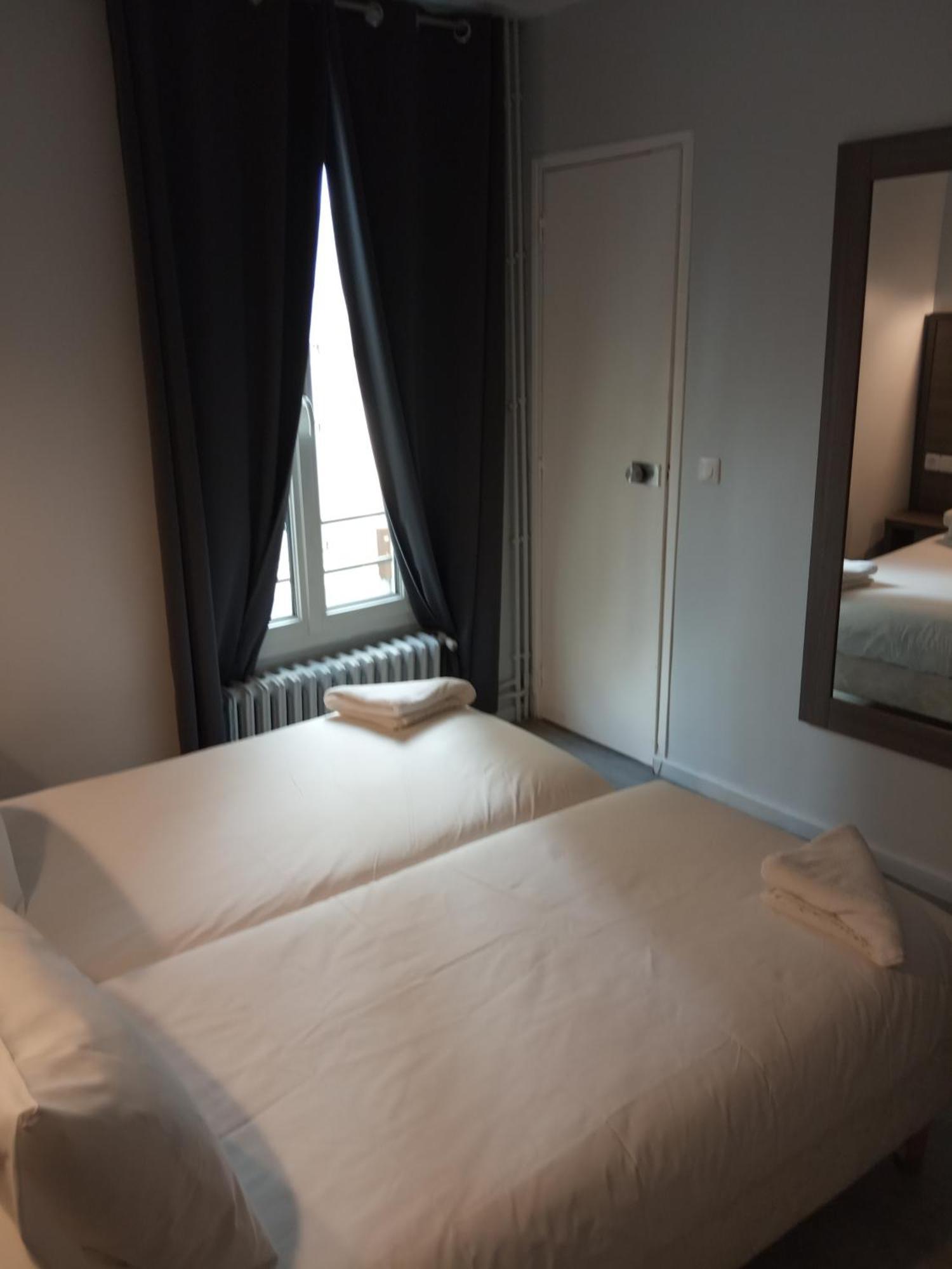 Hotel Du Globe 18 Paris Cameră foto